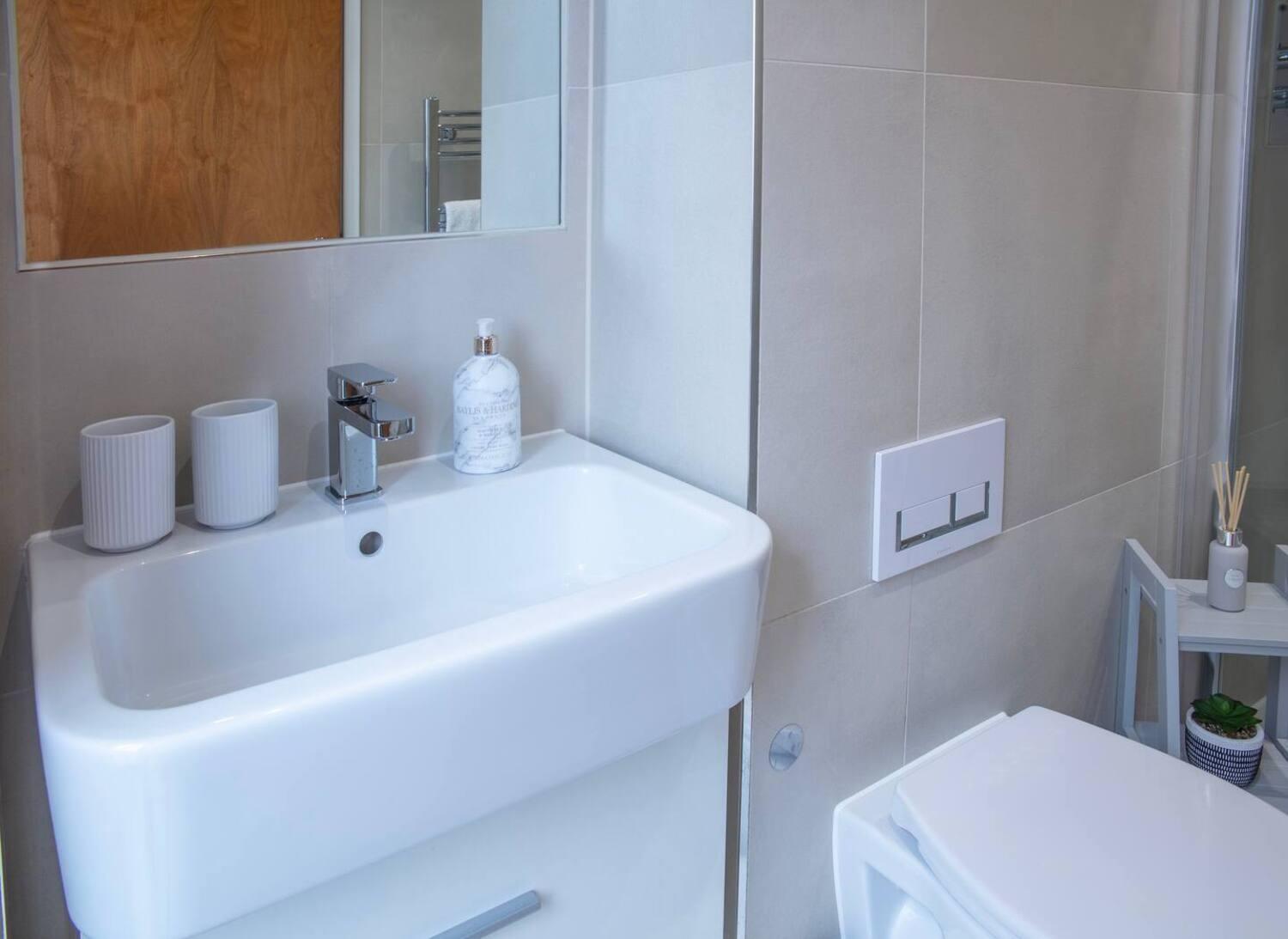 Westminster 2 Bed 2 Bath Apartment Лондон Экстерьер фото