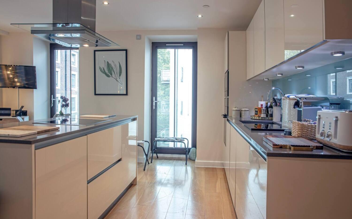 Westminster 2 Bed 2 Bath Apartment Лондон Экстерьер фото
